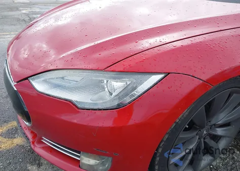 2013 Tesla Model S Performance z USA, uszkodzony, nr VIN 5YJSA1CPXDFP09014